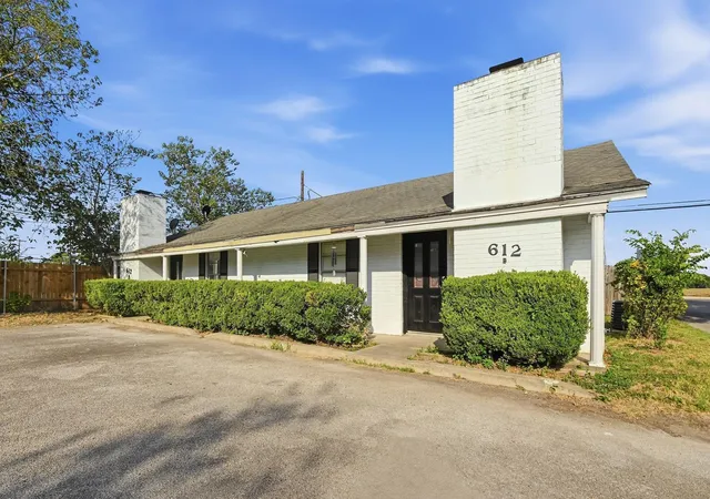 612-mill-st-a-b-san-marcos-tx-78666/hzid_cdaab468
