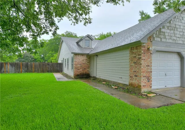 13207-saxby-ct-austin-tx-78729/hzid_ab21f8cd