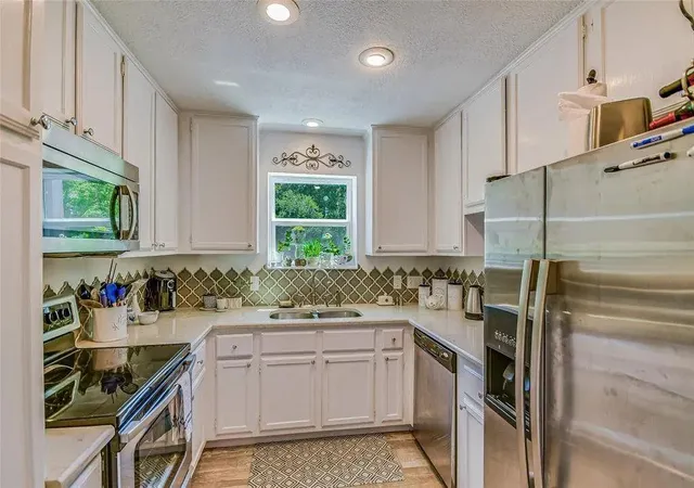 6600-valleyside-rd-b8-austin-tx-78731/hzid_de035a41