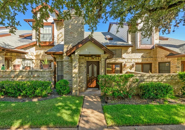 10819-crown-colony-dr-4-austin-tx-78747/hzid_c85b49fb