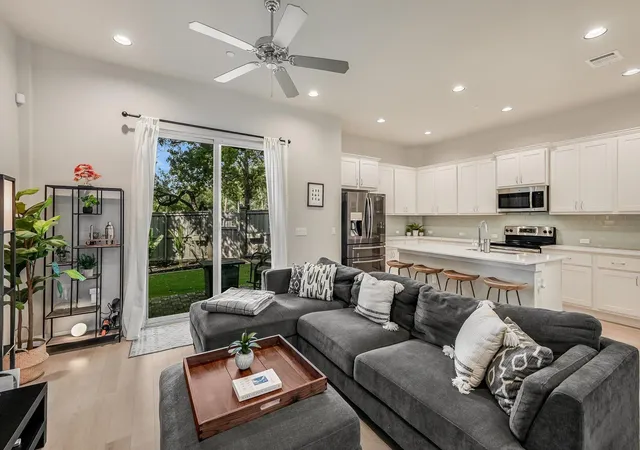 3108-e-51st-street-903-austin-tx-78723/hzid_28594f40