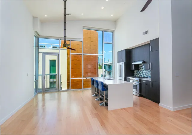 1600-barton-springs-rd-5601-austin-tx-78704/hzid_7c612ce4
