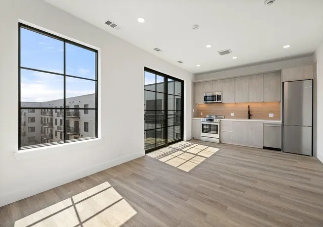 4315-s-congress-ave-224-austin-tx-78745/hzid_d467b07c