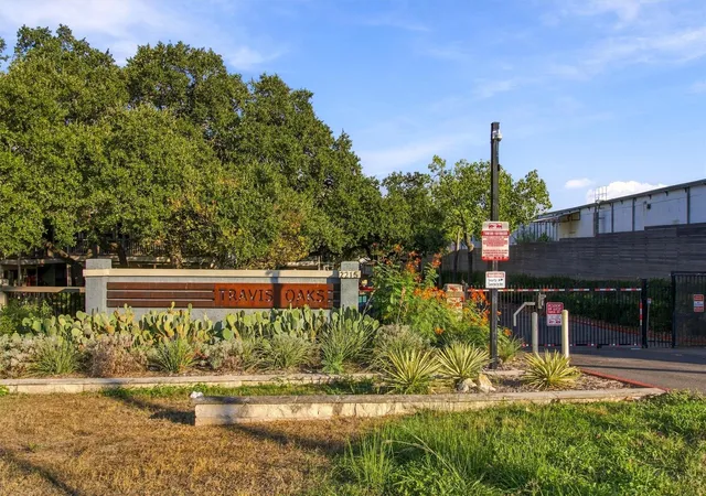 2215-post-rd-2055-austin-tx-78704/hzid_85371e39