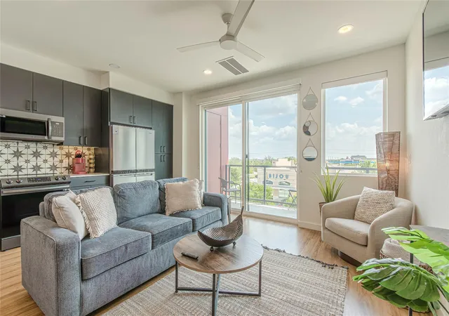 2165-gabriels-pl-1306-new-braunfels-tx-78130/hzid_c51e2590