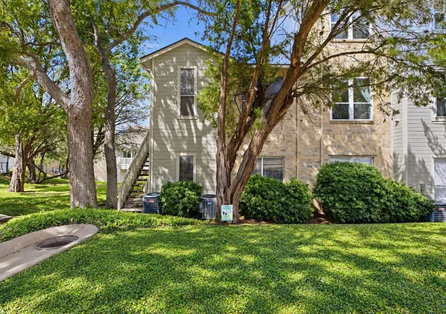 2450-wickersham-ln-1001-austin-tx-78741/hzid_7519e07b