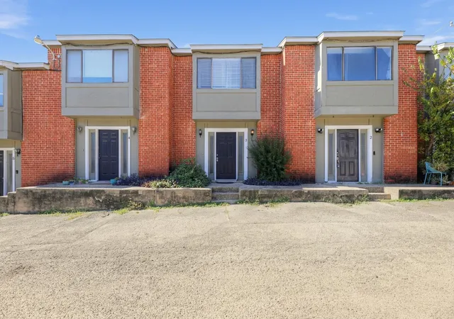 1221-w-hopkins-st-3-san-marcos-tx-78666/hzid_6361eeec