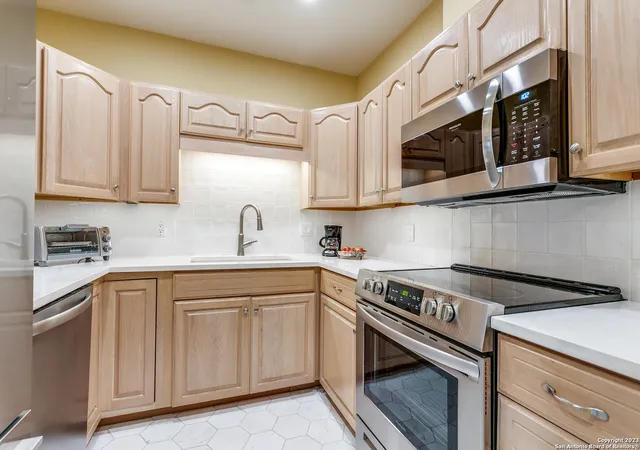 1-towers-park-ln-1203-sanantonio-tx-78209-6423/hzid_9fee1863
