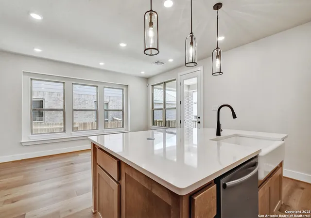 1826-nettletree-new-braunfels-tx-78132/hzid_cecfc176