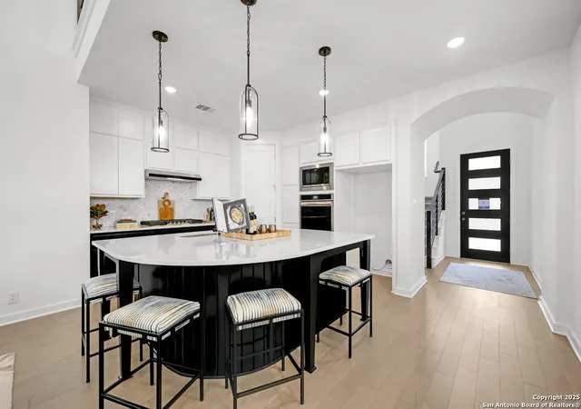 1842-nettletree-new-braunfels-tx-78132/hzid_4bf929e6