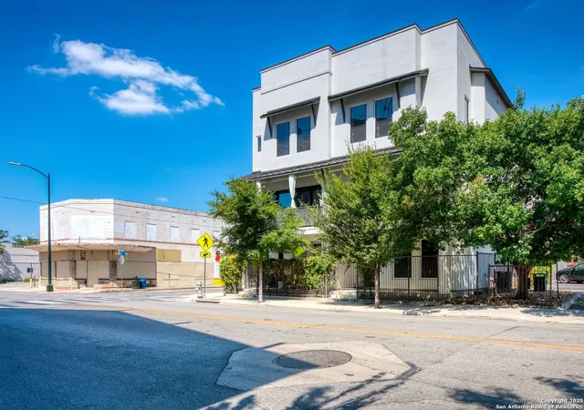 825-n-saint-mary-s-street-102-san-antonio-tx-78205/hzid_40ed0165