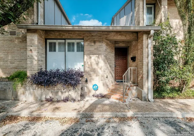 11-gallery-11-san-antonio-tx-78209/hzid_ccf42123
