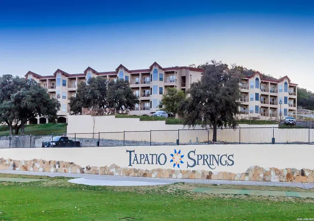 20-tapatio-dr-e-305-boerne-tx-78006/hzid_8a16c3ad