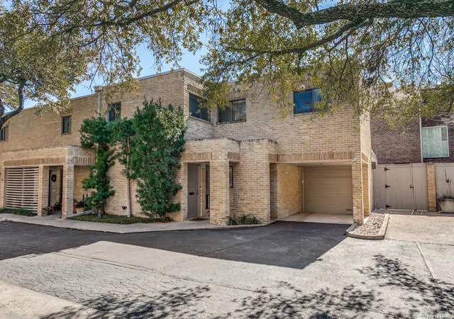 8123-n-new-braunfels-f-san-antonio-tx-78209/hzid_d9c0a070