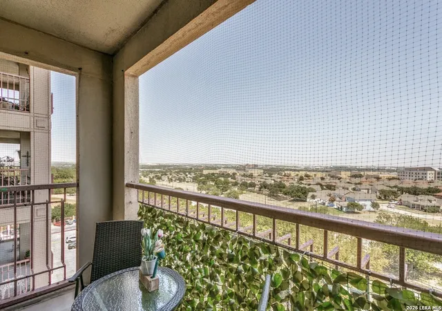 1-towers-park-ln-710-san-antonio-tx-78209/hzid_8a7f6894