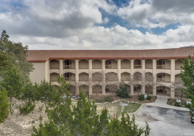 20-tapatio-dr-101-boerne-tx-78006/hzid_49992322