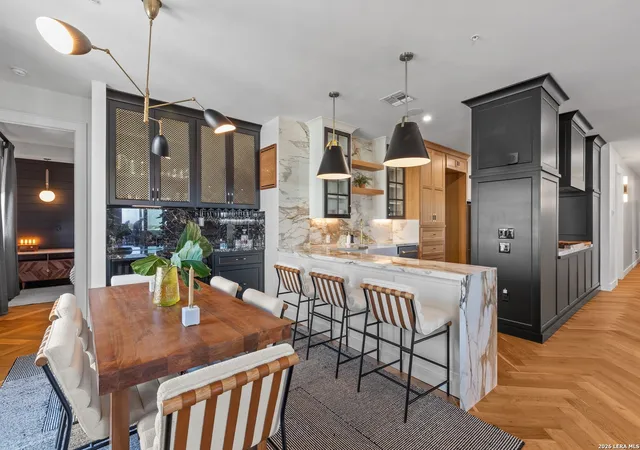 230-dwyer-705-san-antonio-tx-78204/hzid_7a122803