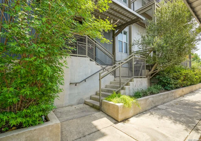 831-s-flores-3202-san-antonio-tx-78204/hzid_a998b835