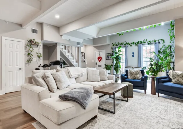 1180-garraty-rd-9-san-antonio-tx-78209/hzid_77ec5304