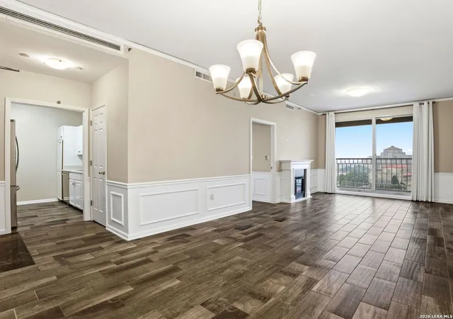 1-towers-park-lane-1007-san-antonio-tx-78209/hzid_49e52736