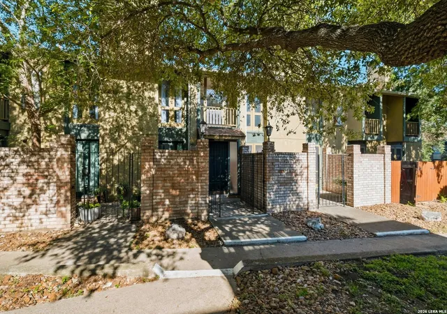 3678-hidden-dr-101-san-antonio-tx-78217/hzid_9f8a38ec