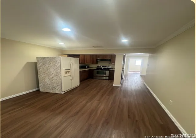 219-w-silver-sands-dr-1-san-antonio-tx-78216/hzid_e81ee2ba