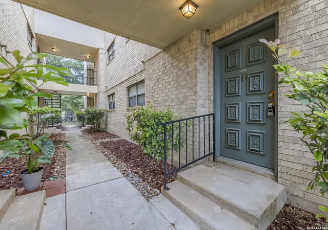 11843-braesview-913-san-antonio-tx-78213/hzid_4f4da1bb