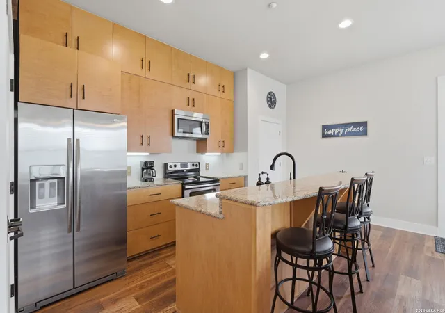 979-n-academy-ave-apt-2-new-braunfels-tx-78130/hzid_7161866e
