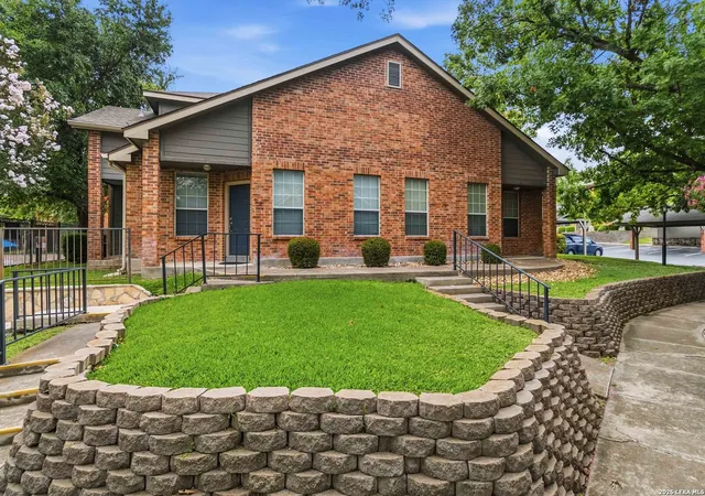 74-chapel-hill-cir-74-san-antonio-tx-78240/hzid_9b6fa7cd