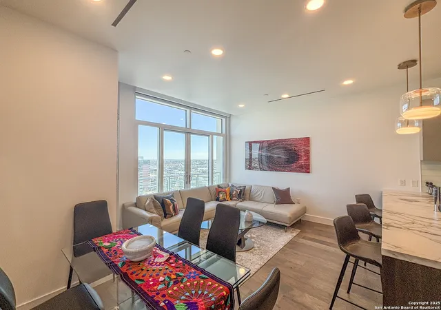 123-lexington-ave-1402-san-antonio-tx-78205/hzid_03ad6205