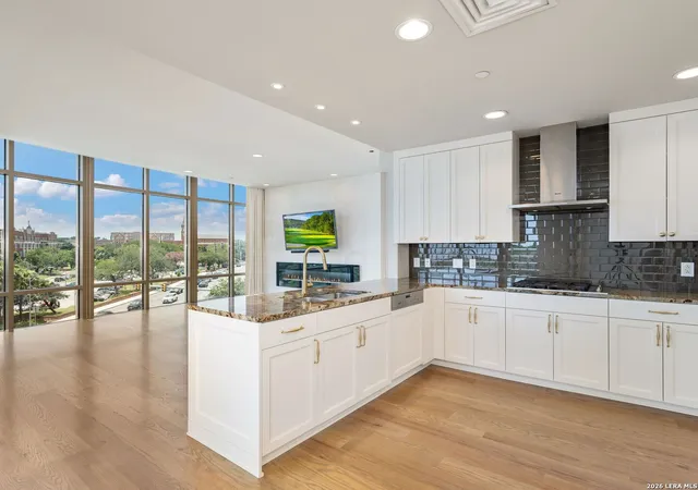 4242-broadway-street-304-san-antonio-tx-78209/hzid_1fafd167