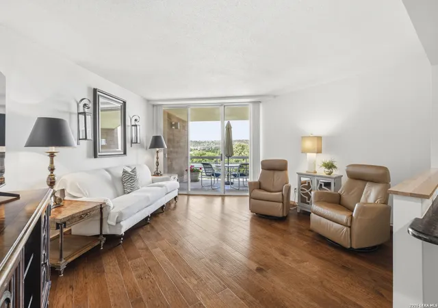 1006-guadalupe-st-b-g1-kerrville-tx-78028/hzid_2a941985