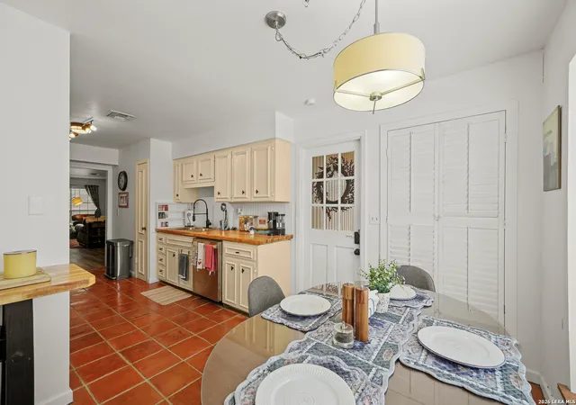 7926-broadway-102-san-antonio-tx-78209/hzid_d649b7e6