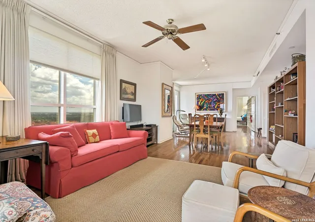 1-towers-park-lane-2112-san-antonio-tx-78209/hzid_b5f68de7