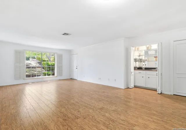 7926-broadway-107-san-antonio-tx-78209/hzid_876c61e1