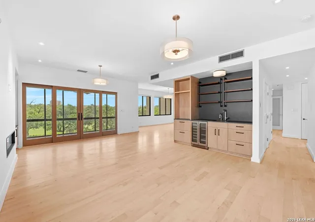 4001-n-new-braunfels-apt-302a-san-antonio-tx-78209/hzid_f1f0152c
