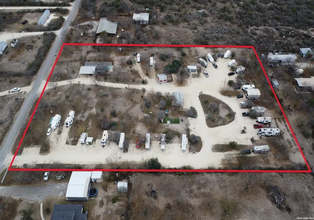 1574-westward-trl-uvalde-tx-78801/hzid_80a438a0