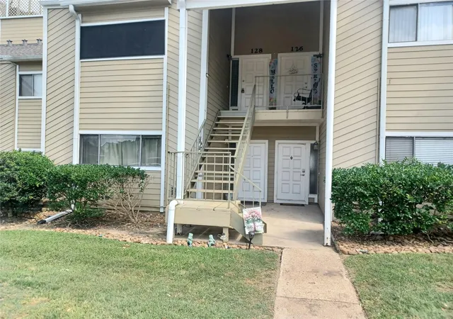 128-april-point-dr-s-montgomery-tx-77356/hzid_73c871cb