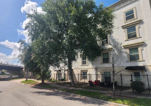 3501-chenevert-st-2-houston-tx-77004/hzid_67a66749