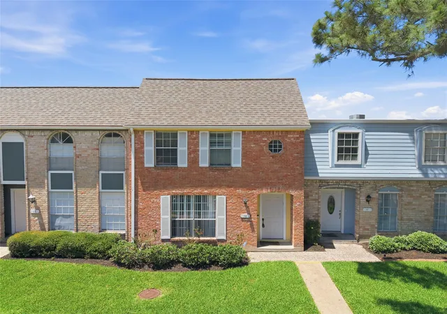 11002-hammerly-blvd-12-houston-tx-77043/hzid_a2f04ac5