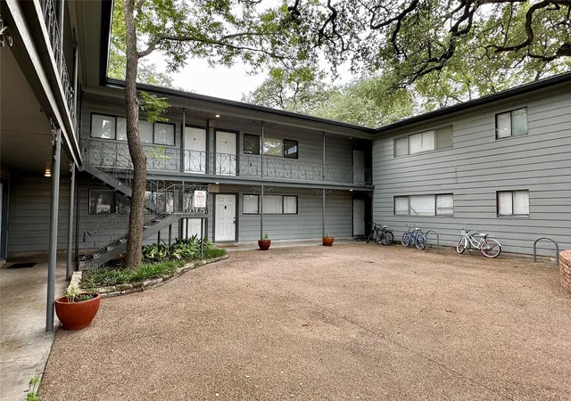 803-w-28th-st-106-austin-tx-78705/hzid_dbb4dd8d