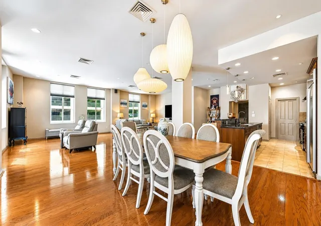 914-main-st-801-houston-tx-77002/hzid_4a39a074