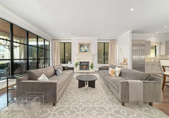 2221-welch-st-201-houston-tx-77019/hzid_65e2c573