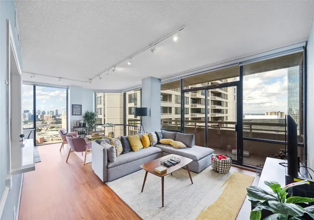 15-greenway-plz-25j-houston-tx-77046/hzid_ac9af811