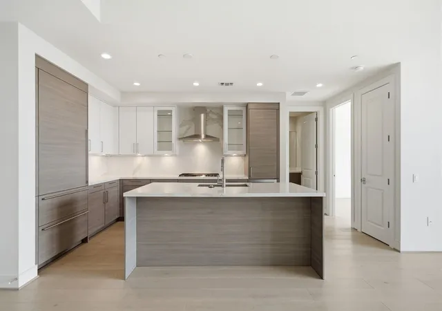 2047-westcreek-ln-507-houston-tx-77027/hzid_6d89bdc4