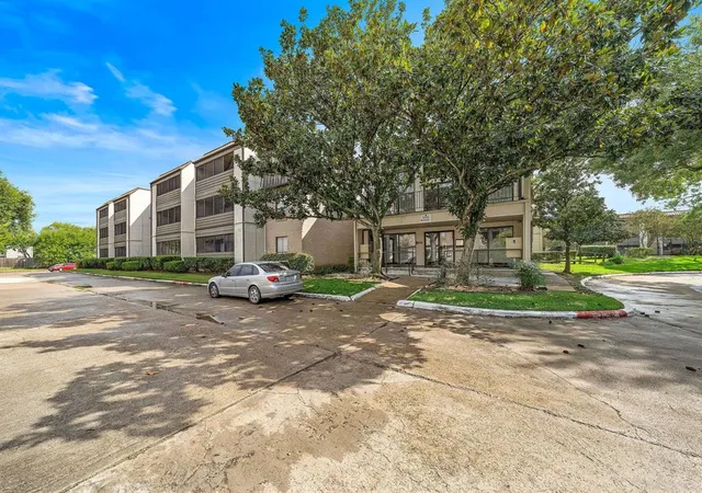 3025-walnut-bend-ln-26-houston-tx-77042/hzid_1a95693a