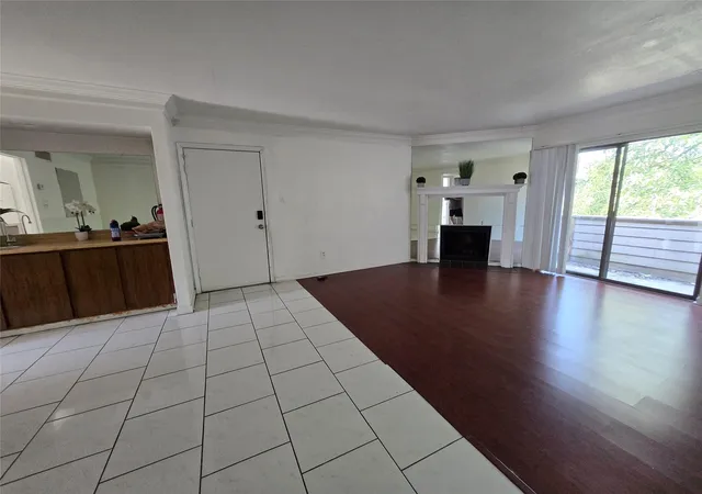 8323-wilcrest-dr-8004-houston-tx-77072/hzid_7c710612