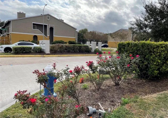 12619-ashford-meadow-dr-houston-tx-77082/hzid_f274b26f