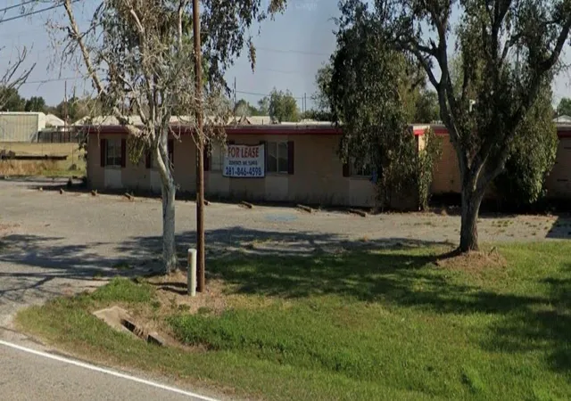 1204-n-wells-st-edna-tx-77957/hzid_b3d3e883
