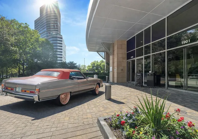 1901-post-oak-blvd-4103-houston-tx-77056/hzid_8c76e334
